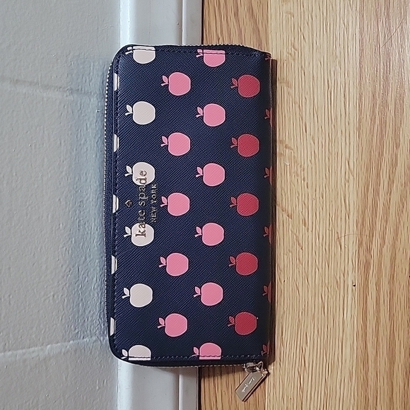 Kate Spade Perfect Orchard Apple Degrade Printed Large Zip Continental Wallet - Picture 4 of 11